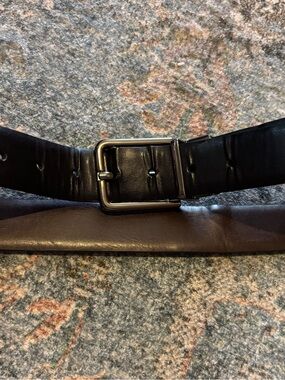 Guess Men's Black Leather Belt with Silver Buckle